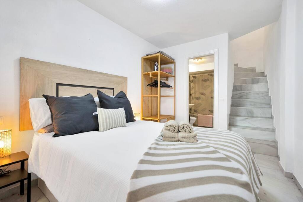 Duplex Con Vistas Al Mar, Piscina Y Gimnasio - Las Abejeras 226 Estepona Buitenkant foto